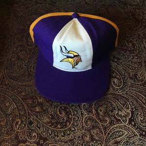VINTAGE MINNESOTA VIKINGS STARTER SNAPBACK